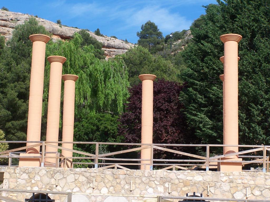 Hostal Restaurante El Castillo Alcorisa Exterior photo